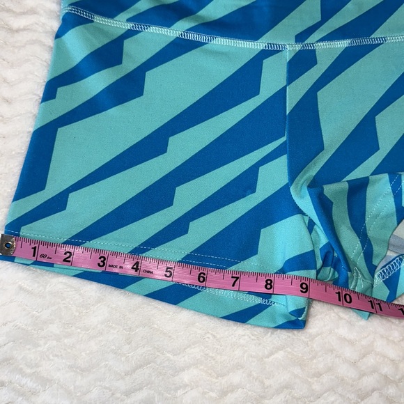 Marika Tek Blue and Teal Stretch Short Athletic Workout Shorts Size Large - Picture 10 of 11